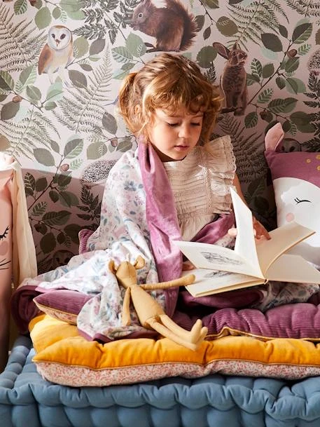 Throw In Velour, Victoria